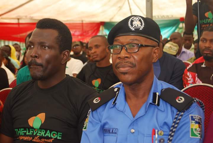 theleverage01's tweet image. The Convener of Osun  Youth Engagement Summit, Segun Oduyebo sitting with Asst Commissioner of Police, Mr Oyakhilome, who represented the Commissioner of Police.