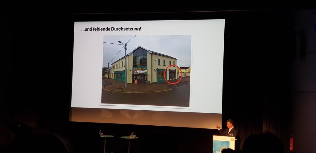 Heiko Beier (@hmbeier) on Twitter photo Dr. Kallen <a href="/burda_news/">Hubert Burda Media</a> Keynote @bayerndigital DSGVO #DSGVO fehlt es an konkreten Regeln und Durchsetzbarkeit. Datenschutzbehörde in Irland mit 4! Mitarbeitern (Foto zeigt das Office) Dr. Kallen <a href="/burda_news/">Hubert Burda Media</a> Keynote @bayerndigital DSGVO #DSGVO fehlt es an konkreten Regeln und Durchsetzbarkeit. Datenschutzbehörde in Irland mit 4! Mitarbeitern (Foto zeigt das Office)