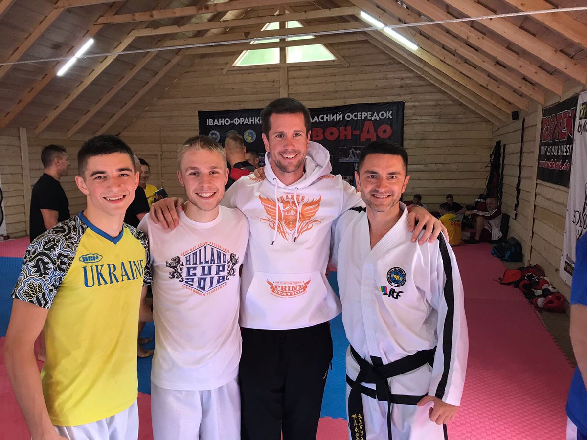 SS_TimKool's tweet image. This week Sabum Tim &amp;amp; Cody are in Ukraine to train with the Solovey family 🇺🇦 This time there are 120 participants &amp;amp; 17 countries! They are having a wonderful time. Hard trainings, high level competitors &amp;amp; great atmosphere 👊🏻🔥