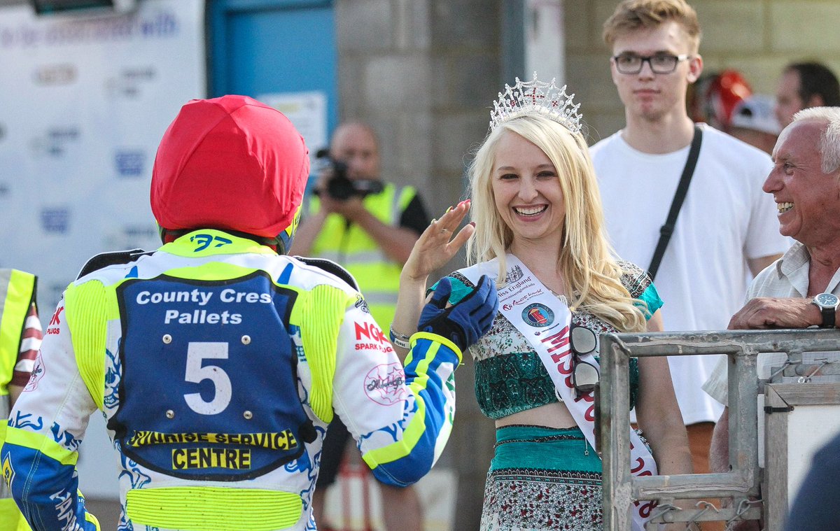 taylanningpix's tweet photo. Great to see Miss Poole 2018 @samanthalouemma at @poolespeedway.
That’s 525 events attended apparently in 2 years all for charity. Amazing.
Good luck in @missenglandnews at @RW_Birmingham over the next 2 days 👑👍🏆
#help4homelessveterans #misssocialmedia #missengland https://t.co/hnQpkCgeR7