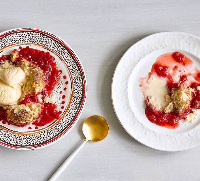 pamperedchef's tweet photo. A one pan dessert featuring the freshest ingredients.🍦🍓 Get the full recipe for our Easy Strawberry Shortcake: https://t.co/1VF2cTMktJ https://t.co/3SlwuP3coo