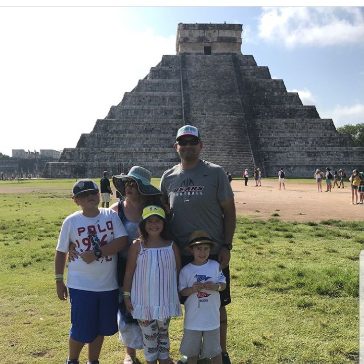 PausdEdServices's tweet image. Enjoying our family vacation and exploring this beautiful historic location. #Bearnation #stayshungry