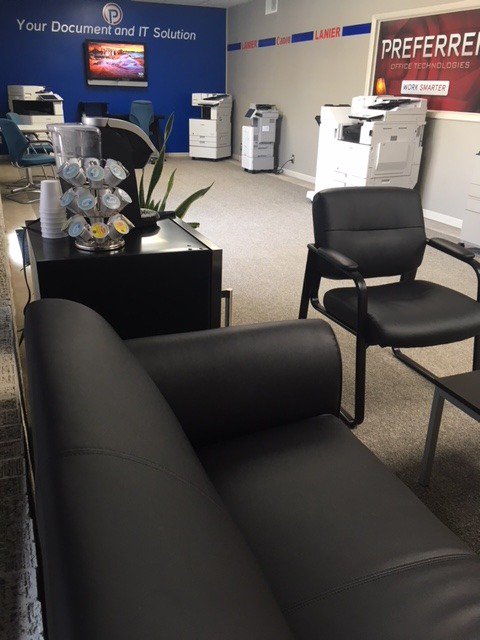 Wearepreferred's tweet photo. Someone once said, "Old ways won't open new doors." Well, after months of work, we are proud to open the door to our NEW showroom!
#ThursdayThoughts
#Change
#WelcomeToOurNewDoor
#WorkSmarter2018 https://t.co/qu79wlhHDF