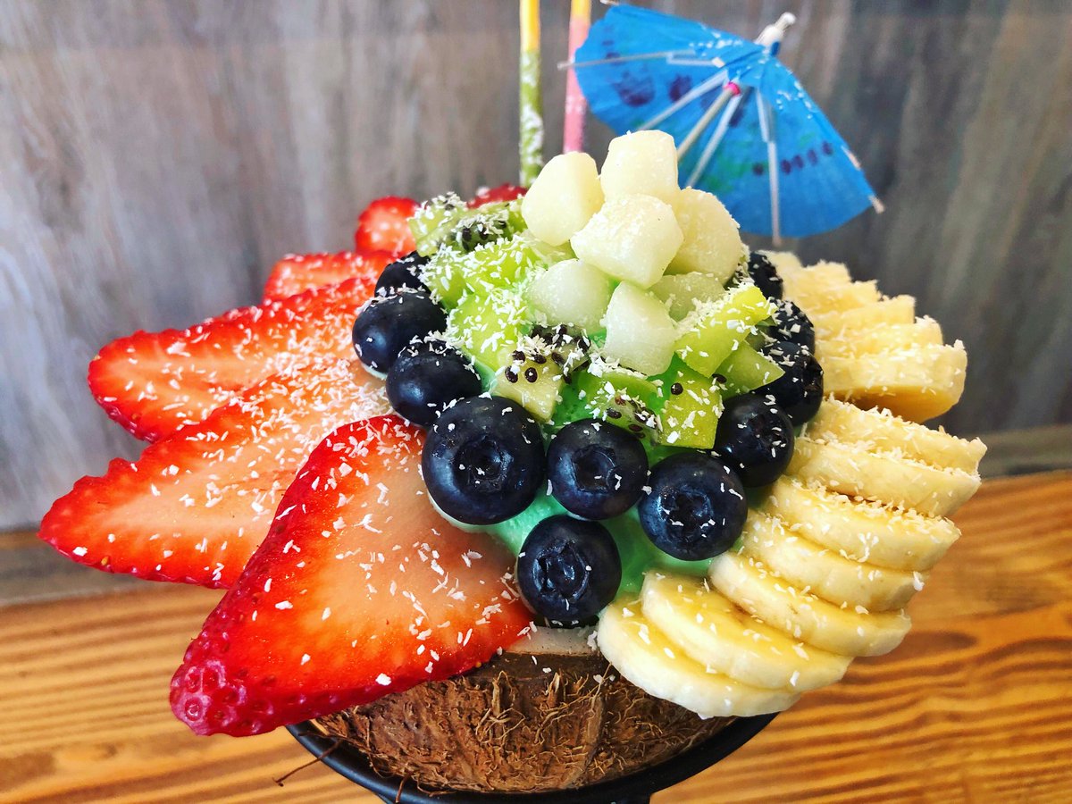 mackattackks's tweet image. The sun ☀️ is FINALLY out—which means it’s the perfect day for ice cream 🍨 @arctic_scoop ☺️
#articscoopphilly #dessert #eeeeeats #philadelphia #philadelphiafoodie #hungry #fruit #icecream #sweettooth #nomnom #mackattackkss