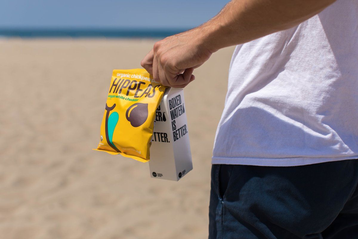 CouponCodeOn's tweet photo. #giveaway time! We've teamed up @boxedwater to hook you up with a case of #HIPPEAS snacks, a tote bag, and #BoxedWater. #Follow &amp; #RT with #ImAHippea to enter! Open to US residents only, ends 7/29. From @hippeas_snacks https://t.co/IFHziy4SaJ