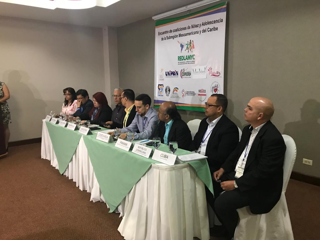 tejiendoredesi's tweet photo. 🔴EnVivo :: Conferencia de Prensa en Honduras sobre la situación de la niñez en Mesoamérica y el Caribe. https://t.co/Ol4CkdPG7G

Participan: @RedCoiproden @ODN_CIPRODENI @iglesiasdecuba @rednaniap @CodeniNicaragua @coalicionongrd @derechoinfancia #COSECODENI https://t.co/gcOQCqG3yc