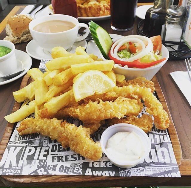 PapasBarn's tweet photo. Prime fillet Cod Goujons with fresh English Salad and a nice cuppa tea #papasbarn #fishandchips #goujons #Maidstone #Kent https://t.co/6R0S64z3GJ
