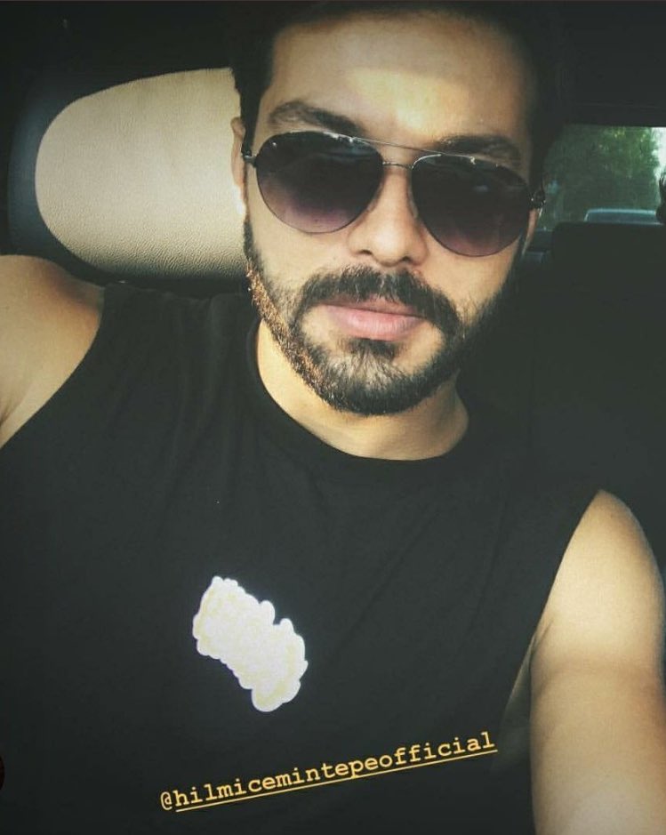 zeynopoly's tweet photo. Fotoğrafın beni ilgilendiren kısmını görüyorsunuz şuan😍 @MuratCeylanWish aynı fikirdeyiz biliyorum #hilmur https://t.co/6hPItwelSY
