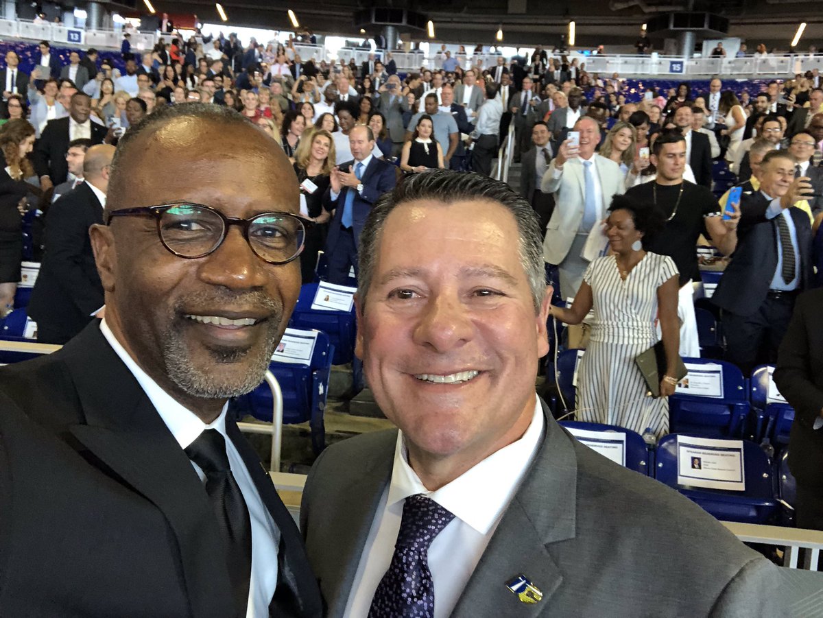 Thank you all who attended yesterday's #OneCommunityOneGoal's Report to the Community <a href="/MarlinsPark/">LoanDepotPark</a>, your support is what makes this community #AdvantageMiami. Our Chair, Nelson Lazo <a href="/BaptistHealthSF/">Baptist Health</a> and President &amp; CEO <a href="/MichaelAFinney/">Michael Finney</a> take a #selfie with the engaged audience!