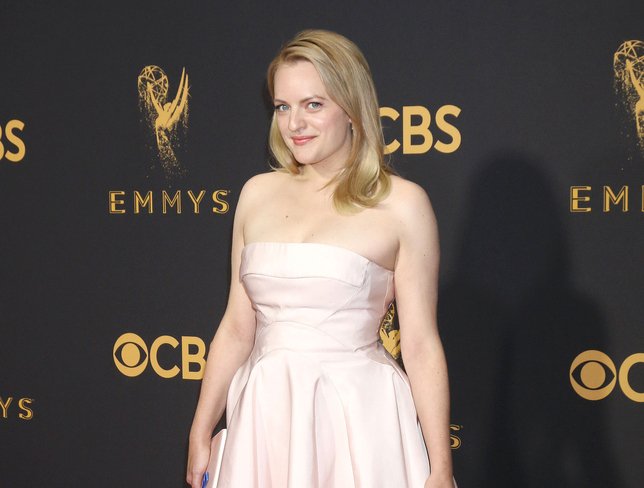 Backstage's tweet photo. #ElisabethMoss on the best audition advice she's ever received https://t.co/nfSwGGbXU3 https://t.co/o3cy2XzanE