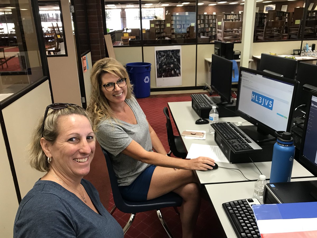 EadmsK12's tweet photo. Temple City teachers learning the finer points of Test Creation from Amelie.  Way to go!  #ioeducation #edtech https://t.co/lF7hc2cuyO