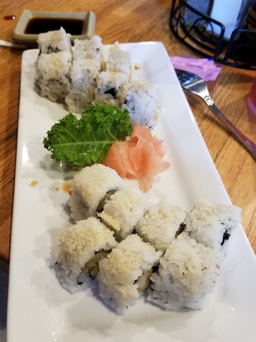 becky_a_jones's tweet image. Celebrating with sushi! #googleeducator #level1certified