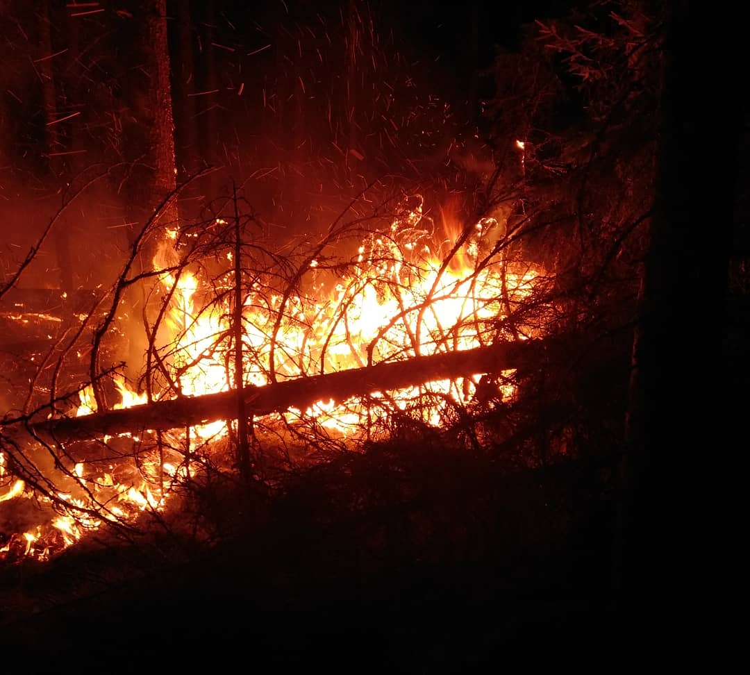 lekaamelotien13's tweet image. Une bonne nuit de travail #swedenwildfires #uiisc7 #ercc #fierdetresapeur