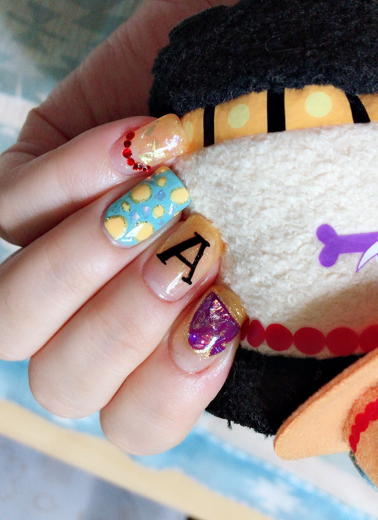 おみcafe No Twitter 痛ネイル One Piece 火拳のエースネイル 夏っぽくクリアオレンジのグラデに乱切りホロを閉じ込めてみました ブルーはストロングワールドカラーです Onepiece エース 火拳 痛ネイル セルフジェル