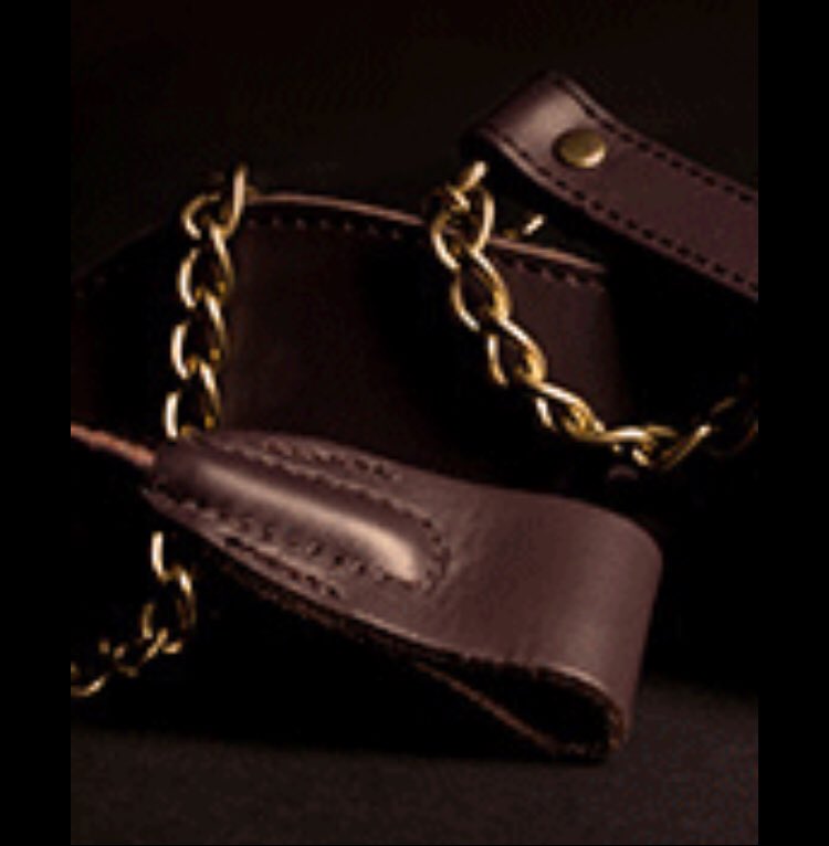Tactile sumptuous pieces, designed for superior BDSM play whenever the mood takes you.
#bdsmcommunity #restraints #bondage #superiorleather #restraintplay #erotic #domination #greatsex #sextoysonline #luxurysextoys