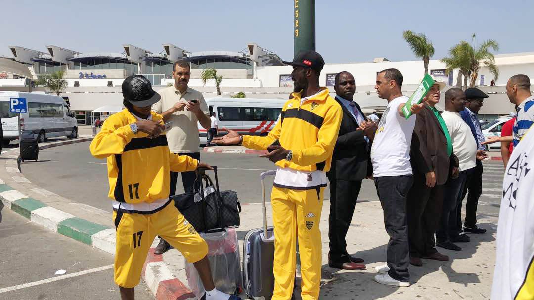 ASECMimosas's tweet photo. #Actionnaires, après avoir rempli les formalités à l'aéroport Mohammed-V de Casablanca, les #Mimos ont pris leurs quartiers à l'hôtel Oum Palace. 
Première séance d'entrainement prévue ce soir à 18h00 . 
#CIVsport #JauneNoir #RACASM https://t.co/gGIE7D11GQ