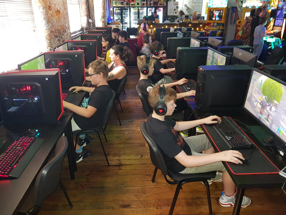 Arcade Club On Twitter Fortnite A Big Hit At Our Exclusive Access - arcade club