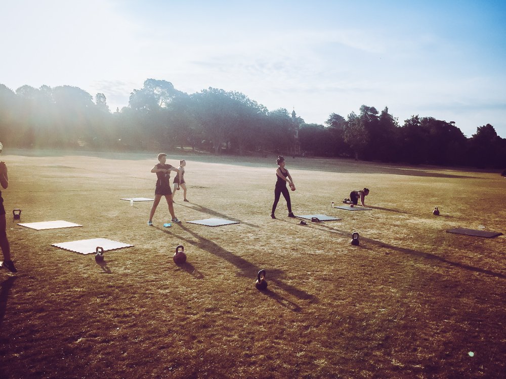StrideFit's tweet image. A sunrise with ‘bells on. Another gloriously toasty early morning kettlebell session. A BIG focus this week on core and shoulders as we wheeled out the k’bell power-move the Turkish Get-up
-
-
#stridefit #brighton #hove #bootcamp #park #kettlebell #core #fitness #training