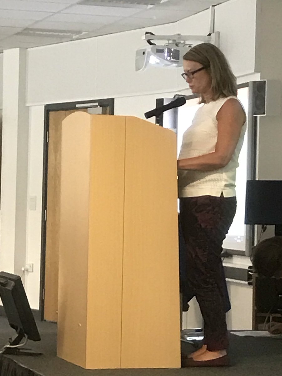 MT_Powell1's tweet photo. Annette Connolly is passionate about the treatment of Delirium and the AP role #ourAPsrock #celebrationconference #advancedpractice #ExperienceBolton https://t.co/Gb1MsX5cuz