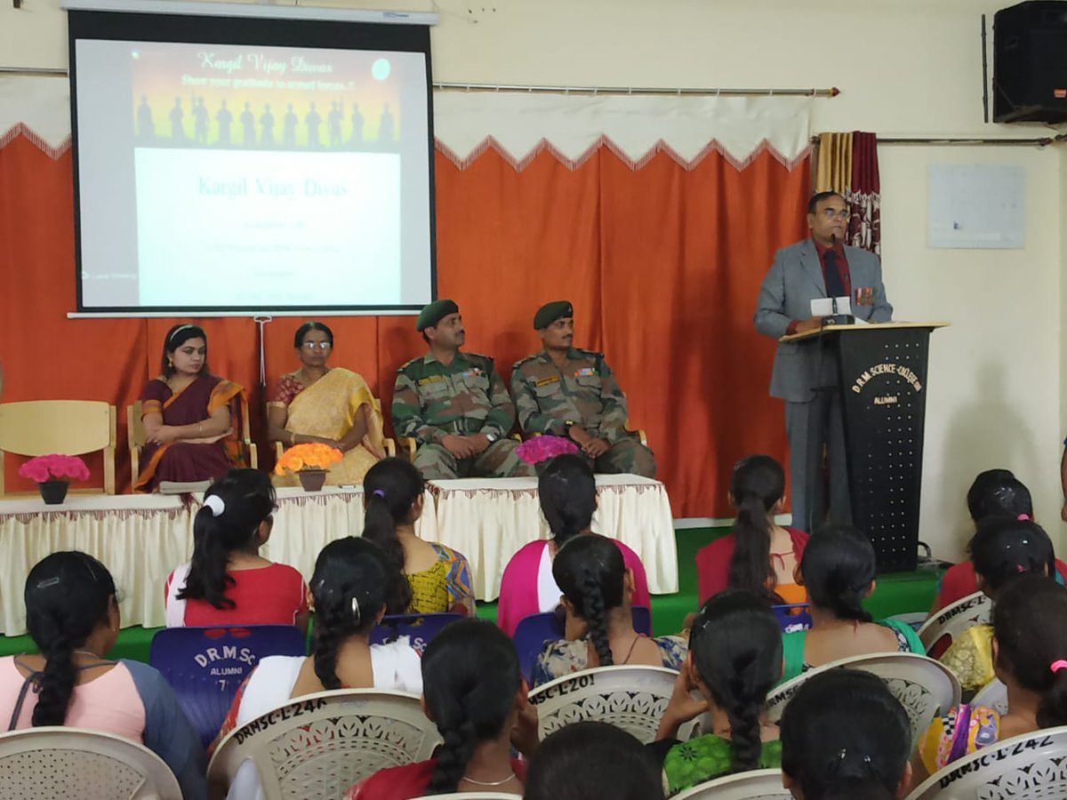 dcseLEAD's tweet photo. Highlights of #KargilVijayDiwas celebration by LEADers of DRM Science College, #Davanagere.
This function was greeted by various personnel from the Indian Defence Forces like Sergeant M. & many more.
#LEADCampus #DFLead #DFIndia
#LEADKarnataka https://t.co/UHEm3qvwXX
