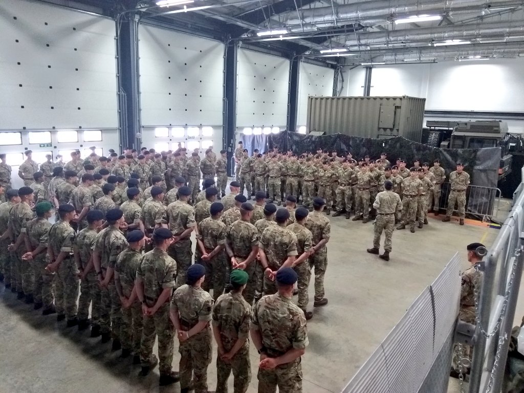 42EngrRegt_Geo's tweet photo. Today we are celebrating:

👏 19 selections on the LCpl - Cpl board

👏 1 X JFC Commendation

👏 4 x Ch Royal's Commendations

👏 4 x CO's Coins

👏 A total of 21 officers and 259 soldiers deployed across 52 exercises so far this year!

WELL DONE GEO! 🌐🌏 https://t.co/Or0KgEFak7