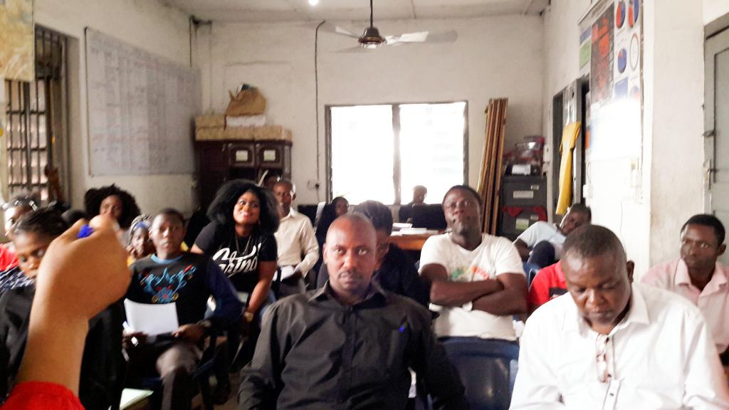 NaijaFederation's tweet photo. Day 2 of Sixth class of community Paralegal training by @justempower with support of @sdinet, we can't stop #forced #eviction if we as citizens don't know our rights, hence the need for community #paralegal in our communities #savethewaterfront https://t.co/xByHZP2xRL