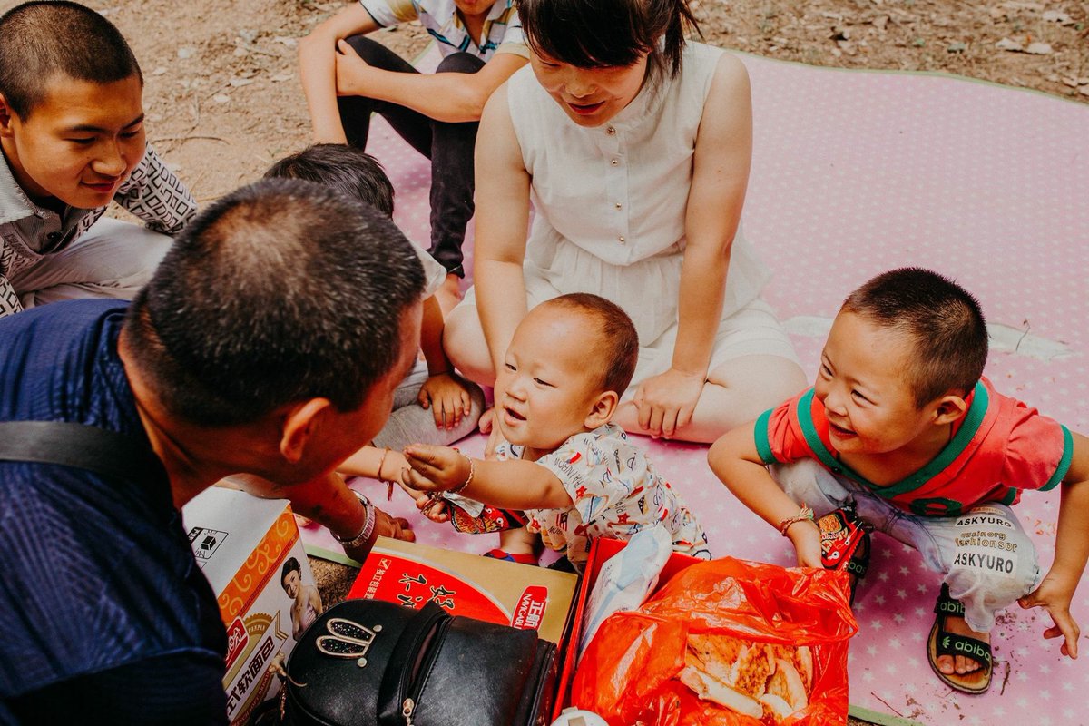 ohworldmission's tweet photo. Recently, @b_fiddyyyyy captured some wonderful pics of our China shelter!

Of the 25 kids there, many are physically disabled or special needs. In China, the stigmas surrounding these conditions often result in the child's abandonment.

Keep China and these kids in your prayers! https://t.co/qOEXDlh5jg