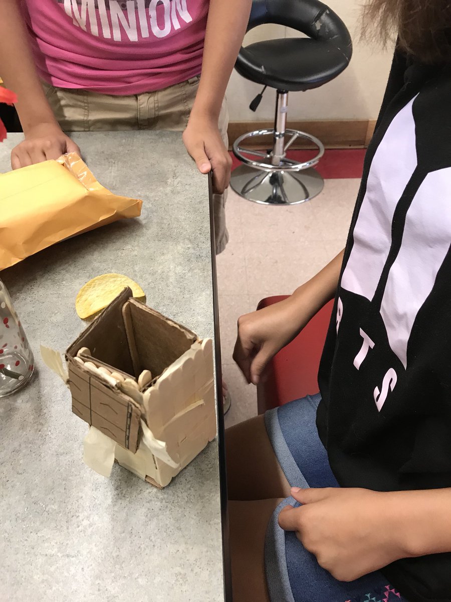 CorsichMichelle's tweet photo. Our carefully packaged Pringles returned today. 4 traveled safely through the mail ๐#1PHASD #ASPsummer https://t.co/lC3zpd5XSn