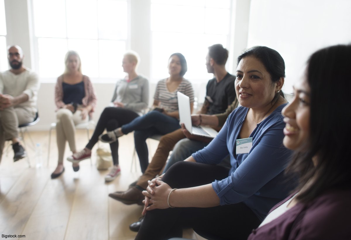 UnityHealthTO's tweet photo. "The more patients are engaged as partners and co-designers of health care, the higher the level of outcomes," said our Dr. @YvonneBombard. #PatientEngagement #onHWS @ihpmeuoft @baker_ross FULL STORY » 
https://t.co/jpYTr9rSDC https://t.co/558l69V44i