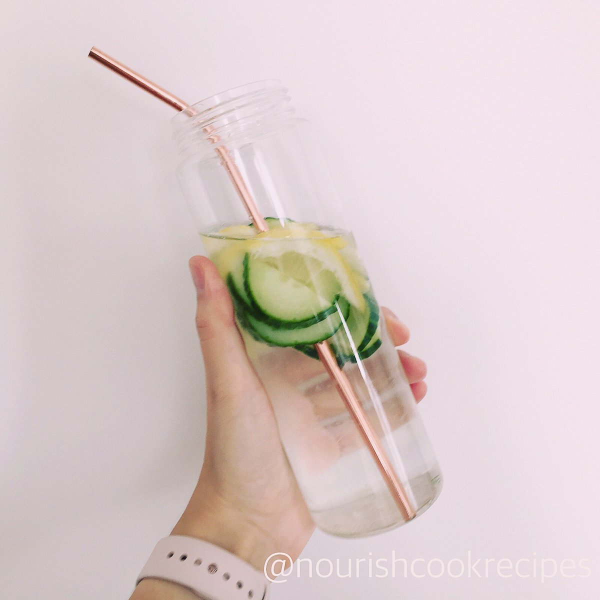 NourishRecipes's tweet photo. If summer is hot drink a lot!☀️🍹Simple water is good but with lemon, cucumber, mint or ginger, it’s healthy and refreshing too!🥒🍋That’s for sure, you won’t drink too little!🙃👍 #hotsummer #drinkalot #healthydrink #cocktaillovers #summerdrinks  #needfresh #nourishcookrecipes https://t.co/5qtgTAweZG