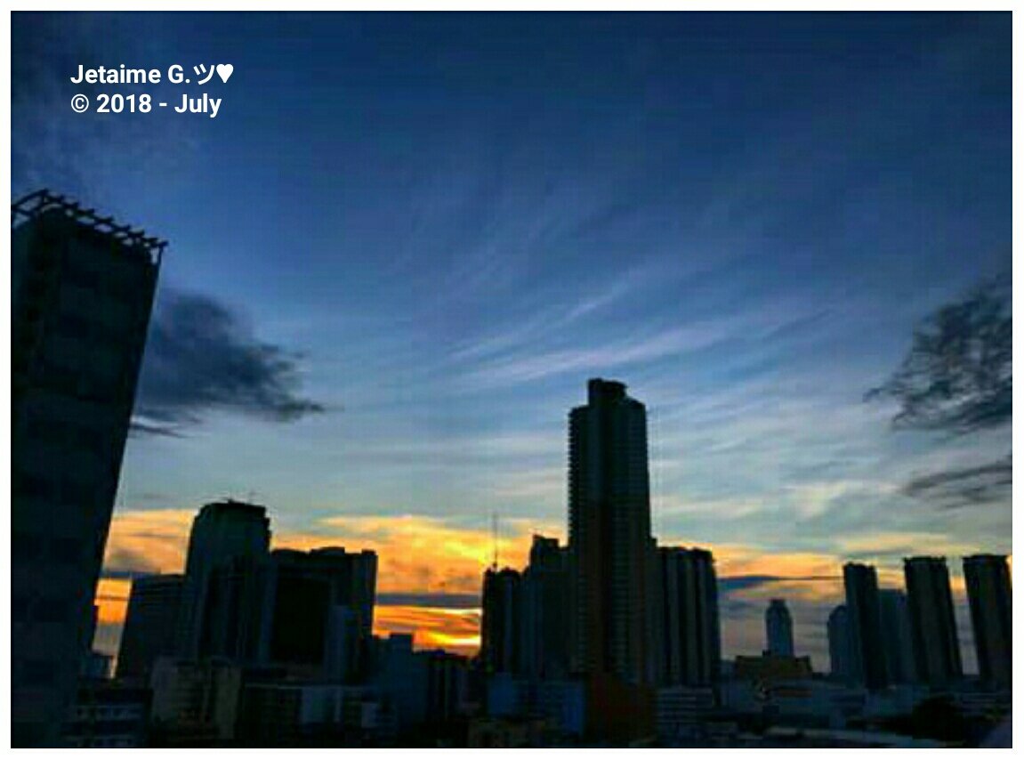 DaringJourneys's tweet photo. πNever give up! Always find a reason to keep trying! Have #Faith & #Courage π
Good night tweeps! ππ
Here's my #sunset shot of #Manila_SkyLine @ #Manilaπ΅π #SkyLineView #BlueSkies #SunsetPics #Traveler #Photoraphy #NeverGiveUp #Fighting πͺ #Blog #LuvLuvLuv #BloggerJetπ https://t.co/IUPO9S2NHR