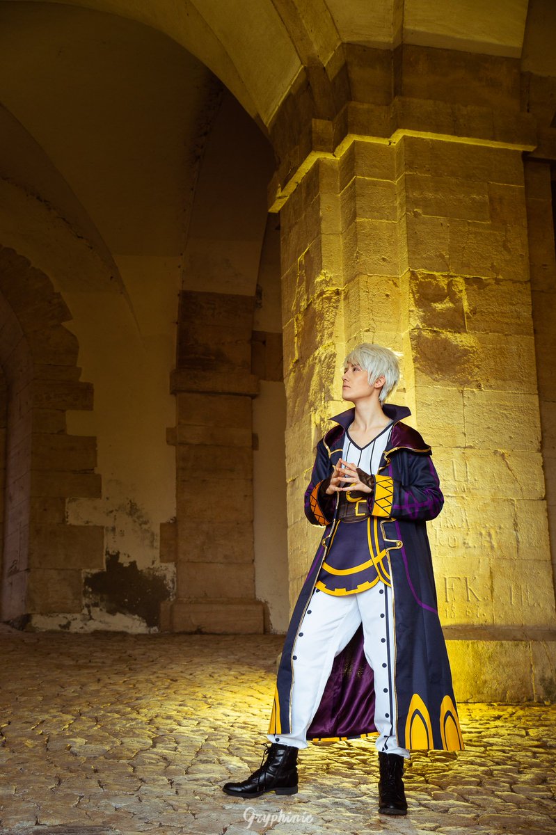 teamjasinic's tweet photo. "Is everyone here a Hero summoned from somewhere else?."

Did an early morning shoot to avoid the heat and here are the first results! Much more to come!

Costume sponsored by @miccostumes
Robin is @Jaselant
Photos &amp; edits by @Gryphinic 

#FireEmblem #Robin https://t.co/AUAgM90zhm