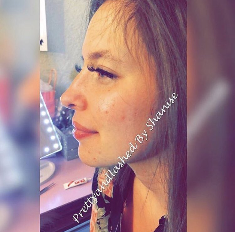 pretty_lashedco's tweet image. Look how glamorous our lashes are from side view 👁✨ #realminklashes #lashdealer #lashslayer #prettyandlashedco