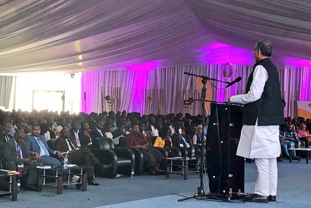 ASYS_2018's tweet photo. Nobel prize winner encouraging youth to follow their hearts and their minds will follow and then the world. If they working for a positive impact. Live a life worth living https://t.co/QXC81YfuT3