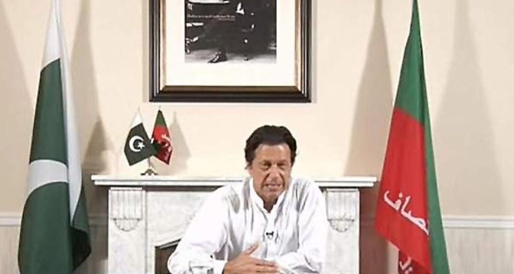 #عمران_خان رئيس حزب حركة الإنصاف ورئيس وزراء #باكستان المتوقع: لقد أخرجت #الصين ما يقارب ٧٠٠ مليون صيني من الفقر، ستتبع #باكستان نفس النموذج، وسنعمل على تعزيز العلاقات الصينية الباكستانية، كما نعمل على تنفيذ مشاريع #الممر_الاقتصادي_الصيني_الباكستاني.