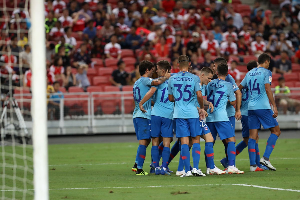 mundodeportivo's tweet photo. FINAL: ¡Adán para tres penaltis, marca uno y le da la victoria al @Atleti en la tanda! Atlético 1 (3)-(1) 1 Arsenal https://t.co/w1wzU8lk3i #ICC2018 https://t.co/TI7ufALnLe