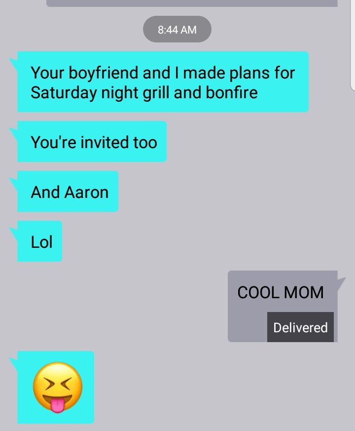 saraintheNE's tweet photo. Raise your hand if your mom likes your boyfriend more than she likes you 🖐 @cookielvr https://t.co/fqAkoXPNsA