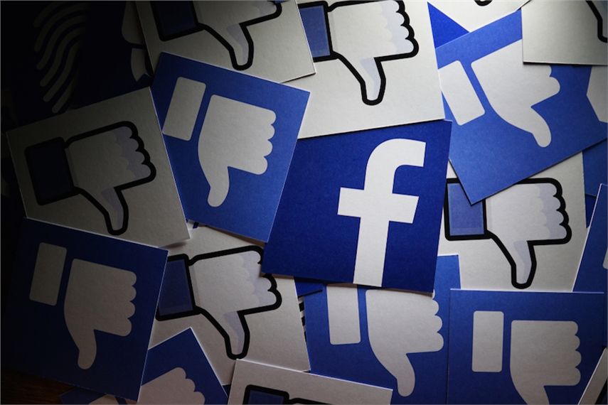 Campaignmag's tweet photo. Facebook shares plunge amid first decline in European daily active users https://t.co/GVssrJttI6 https://t.co/AS2zmAucbB