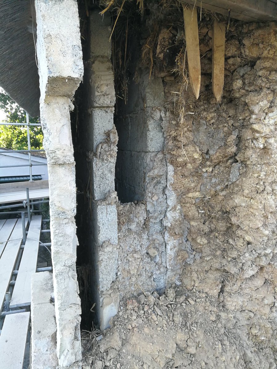 cobsolutions's tweet image. Surely seen it all now...double cavity wall. #cob