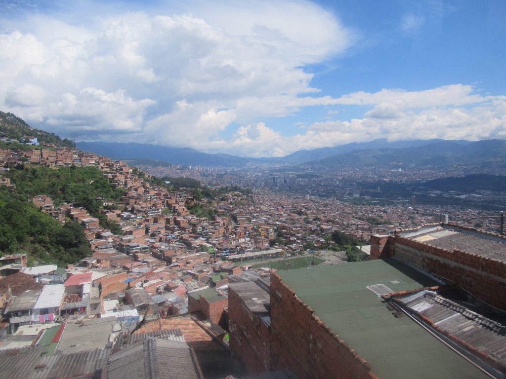 murraygunn's tweet photo. Medellin is fast becoming my new home. #travelplanschange #followyourheart https://t.co/FVGC3Wt6Mf https://t.co/eYGBbgTd5X