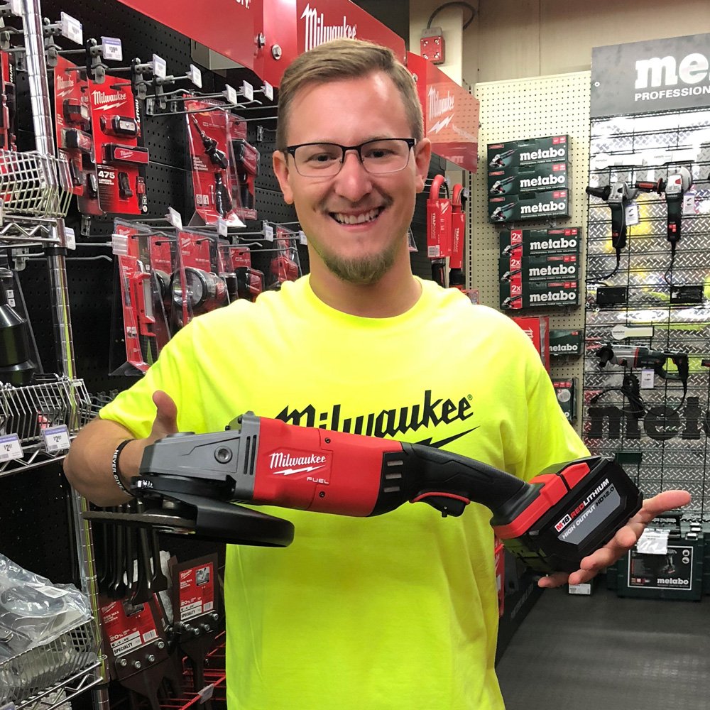 New Arrival! Milwaukee M18 FUEL™ 7" / 9" Large Angle Grinder. It's the world's first 18V LAG. It kicks out 15A power, it's up to 2 lbs lighter than corded models and has 9" grinding capacity! Check it out: ow.ly/CKKe30l7x9V #milwaukeetool