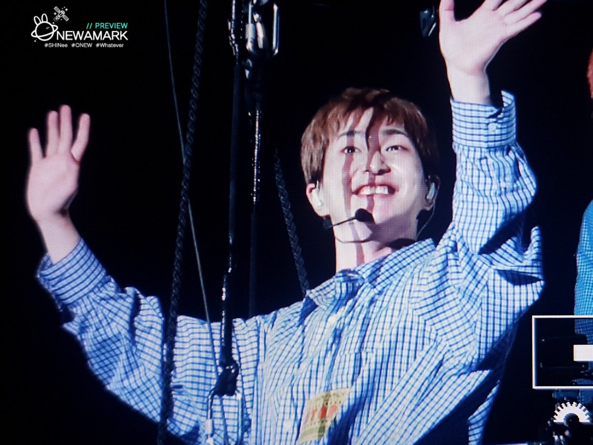 ONEWAMARK's tweet photo. 180726 SWJ Presents SHINee Speical Fan Event in TokyoDome🏟 이곳저곳 구석구석 가까이, 멀리에 있는 팬들에게 인사를 나눈 진기ㅠㅠㅠ 어빠의 은총이 온 도쿄돔을 누볐지☆ #샤이니 #SHINee #온유 #진기 #ONEW #オンユ #オニュ https://t.co/In8hL3cfyx