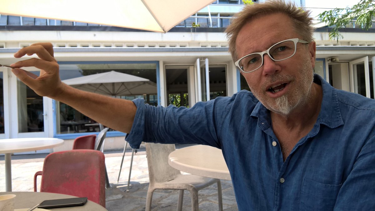 yuchenwang's tweet photo. Speaking to @CERN #experimentalphysicist #MichaelDoser from #AntimatterFactory about the end of science of a new beginning, going back to the basics, rethinking space-time... and I start researching how Dirac predicted #antimatter #DiracEquation @ArtsAtCERN #CollideInternational https://t.co/UsbjkjOVvO
