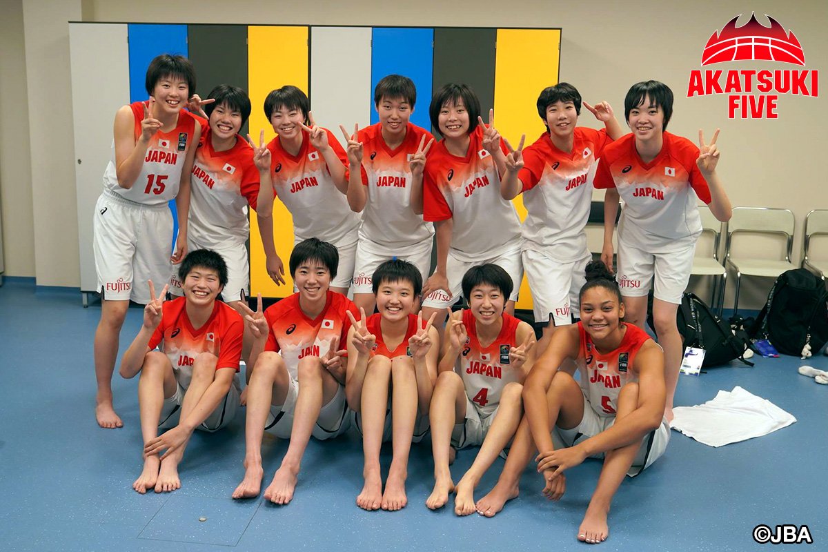 JAPANBASKETBALL's tweet photo. #AkatsukiFive 女子U17日本代表：「FIBA女子U17ワールドカップ2018」
最初の難関であった16ラウンドを突破し、ベスト8進出を決めた女子U17日本代表。
目標のメダル獲得まであと2勝！
7/27深夜2:30〜準々決勝vsハンガリー
📃LIVE STATS→https://t.co/s6aoJFnjrv
🎥LIVE配信→https://t.co/XJHE70Y5kE https://t.co/uF4TafLzDs