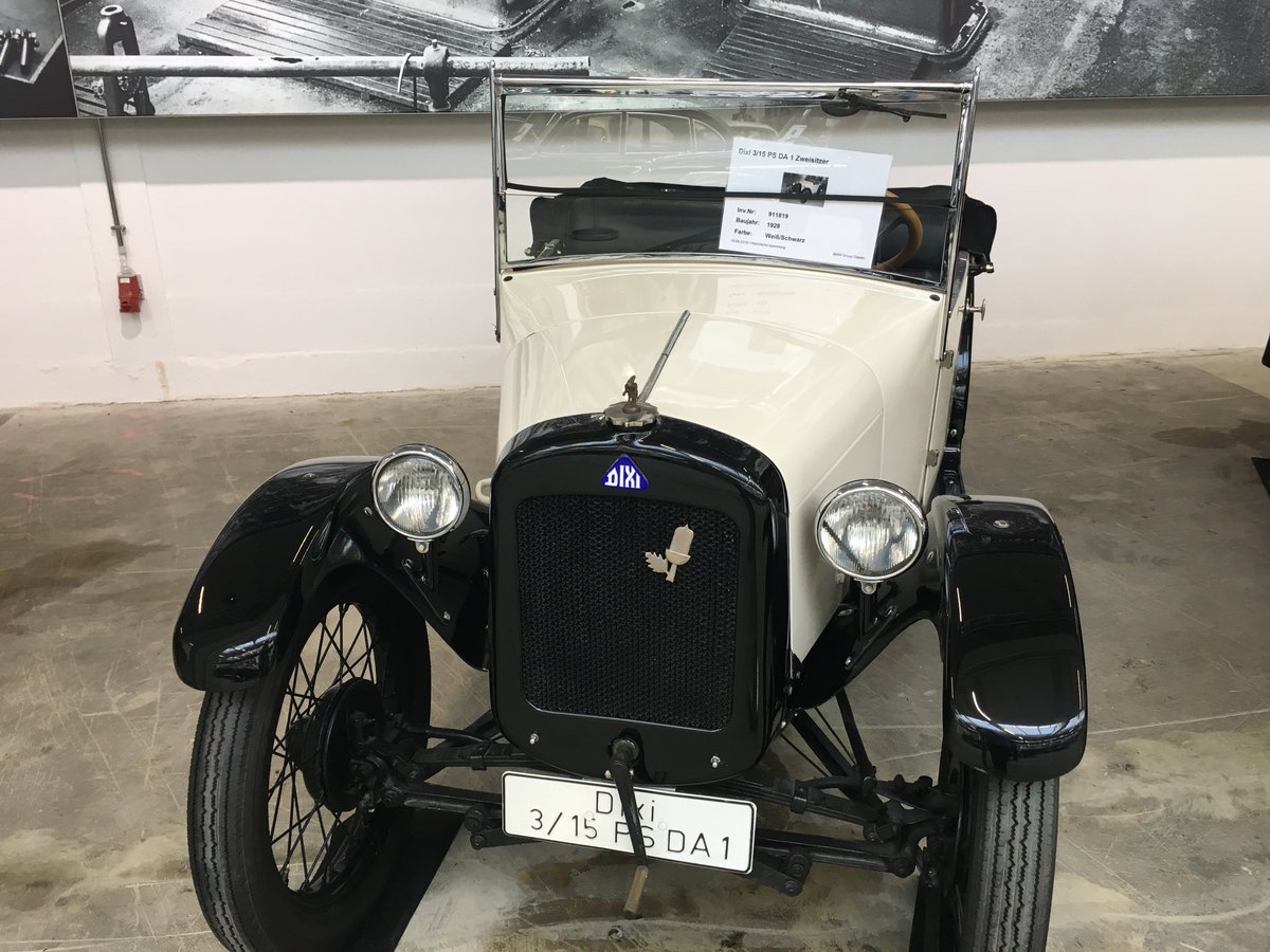 TatianaVoytsenk's tweet image. BMW car lovers&apos; paradise #SAPCXDAY #SAP_CX #BMWClassic