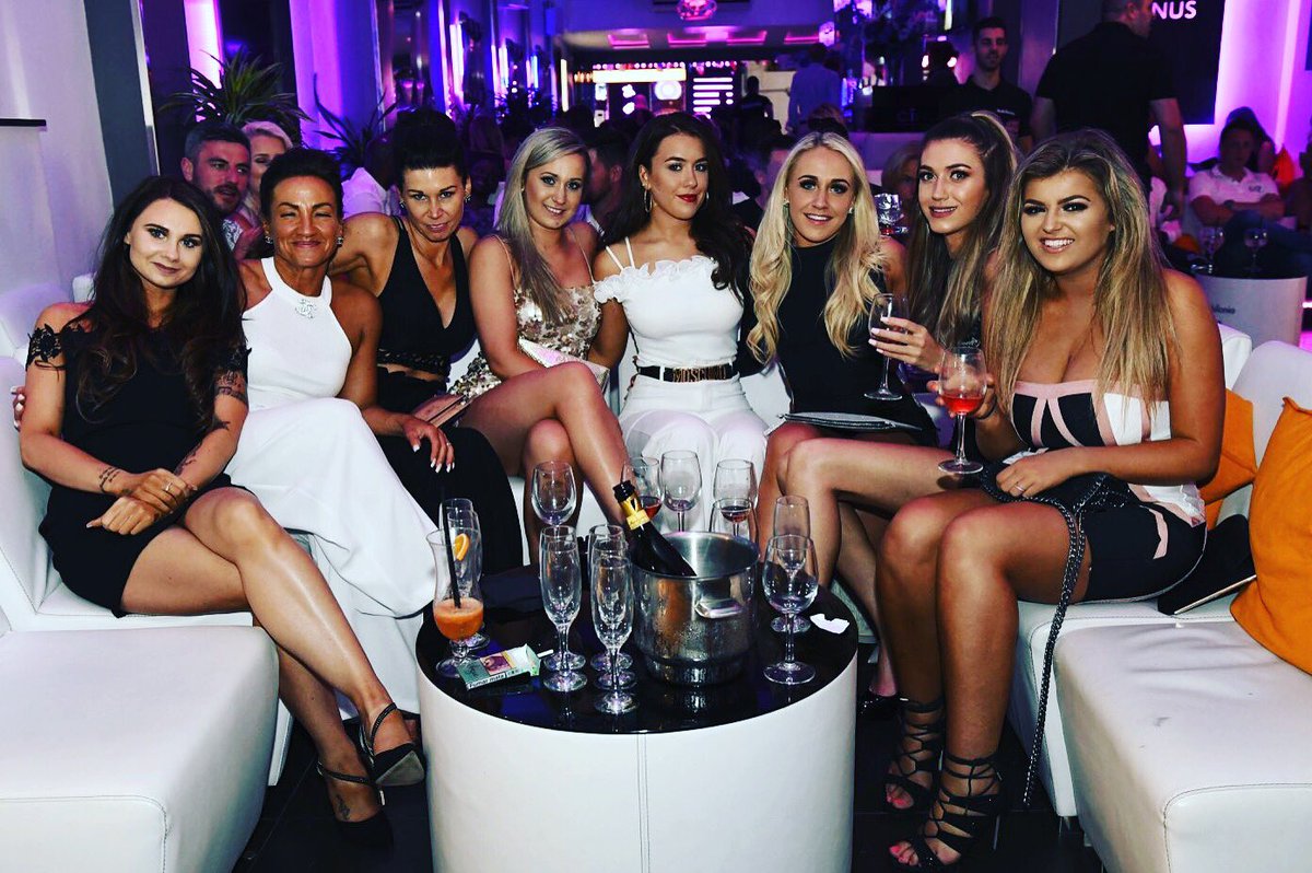 Whos joining us for some drinks tonight? Try some of our delicious cocktails 🍹 and one of our natural coal shisha pipes 💨 Resident dj every night from 9pm 🔈
Number 1 VIP hotspot in Puerto Banus  #Babilonia #shisha #cocktails #puertobanus #midweekdrinks