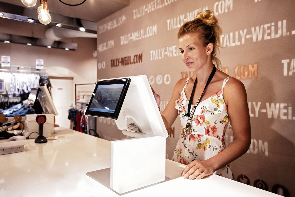 Tamara_Has's tweet image. Did you catch our #casestudy with @TALLY_WEiJL they have selected @AURESGroupe #POS #hardware read in full here ow.ly/44r050hXgCI