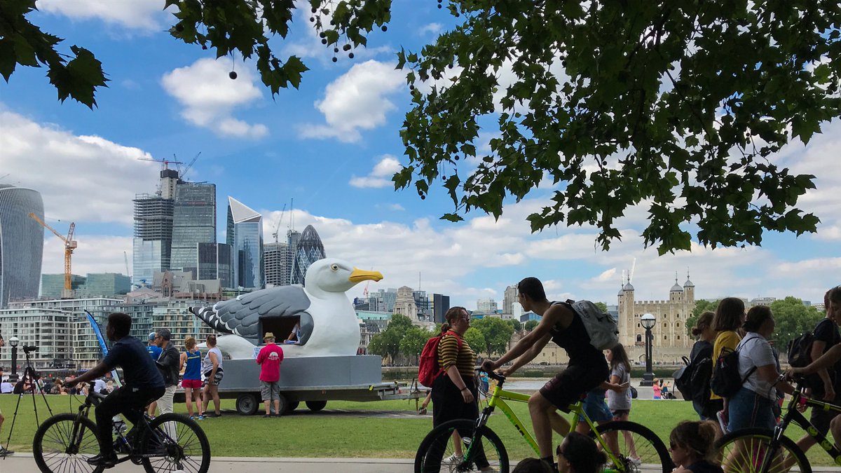 TeamLondonBdg's tweet photo. Spare a moment for our misunderstood riverside pals &amp; visit #MarkDion's Mobile #GullAppreciation Unit, nested in @PottersFieldsPa until Saturday 💙 #GULLintheCITY #atlondonbridge #MGAU https://t.co/jMcmUHkERi