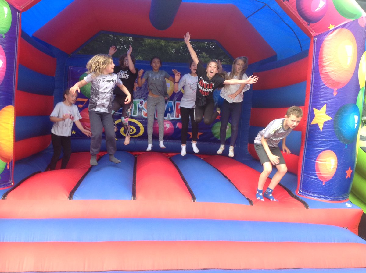 ArdenPrimary's tweet photo. Fabulous Leavers Fun Day today - a day to remember! @misswhittAPS @SCFCFoundation https://t.co/xBeDEeqlFl