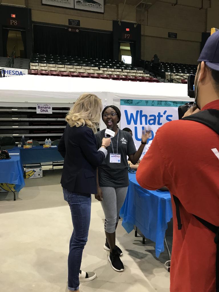 HeartOfGWR's tweet image. Thank you to @andihauser and @greatdaywash for visiting us this a.m. at our hands-only CPR demo at #thingamajig! @wusa9 @ymcadc #gwriswhy #hearthealth
